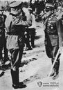 Kapitan Henryk Sucharski podczas kapitulacji na Westerplatte.