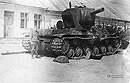 Zdobyty sowiecki czog ciki KW-2.