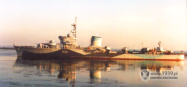 ORP "Błyskawica" z brytyjskimi oznaczeniami H34.